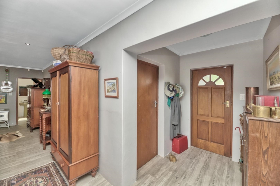 3 Bedroom Property for Sale in De Kelders Western Cape